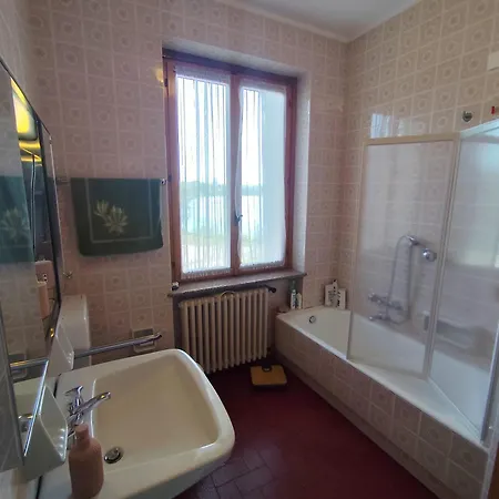 Villa Faggio Rosso, Tranquillita In Riva Al Travedona