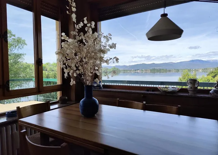 Faggio Rosso, Tranquillita In Riva Al 别墅 Travedona