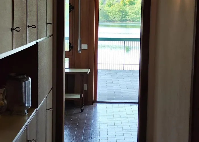 Faggio Rosso, Tranquillita In Riva Al * Travedona