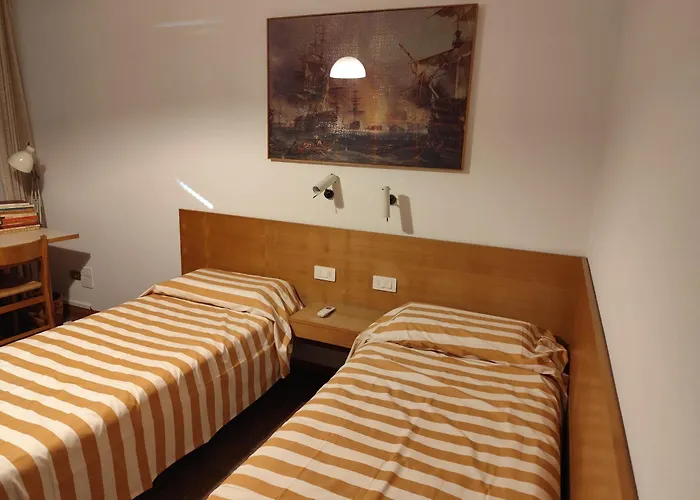 Faggio Rosso, Tranquillita In Riva Al Travedona