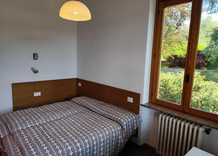 Faggio Rosso, Tranquillita In Riva Al *