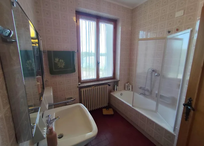 Villa Faggio Rosso, Tranquillita In Riva Al Travedona